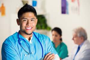 tips on how recent nursing school graduates can prepare for a career in travel nursing
