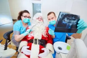 5 Ways to Brighten Your Patients’ Spirits This Holiday Season as a Travel Nurse