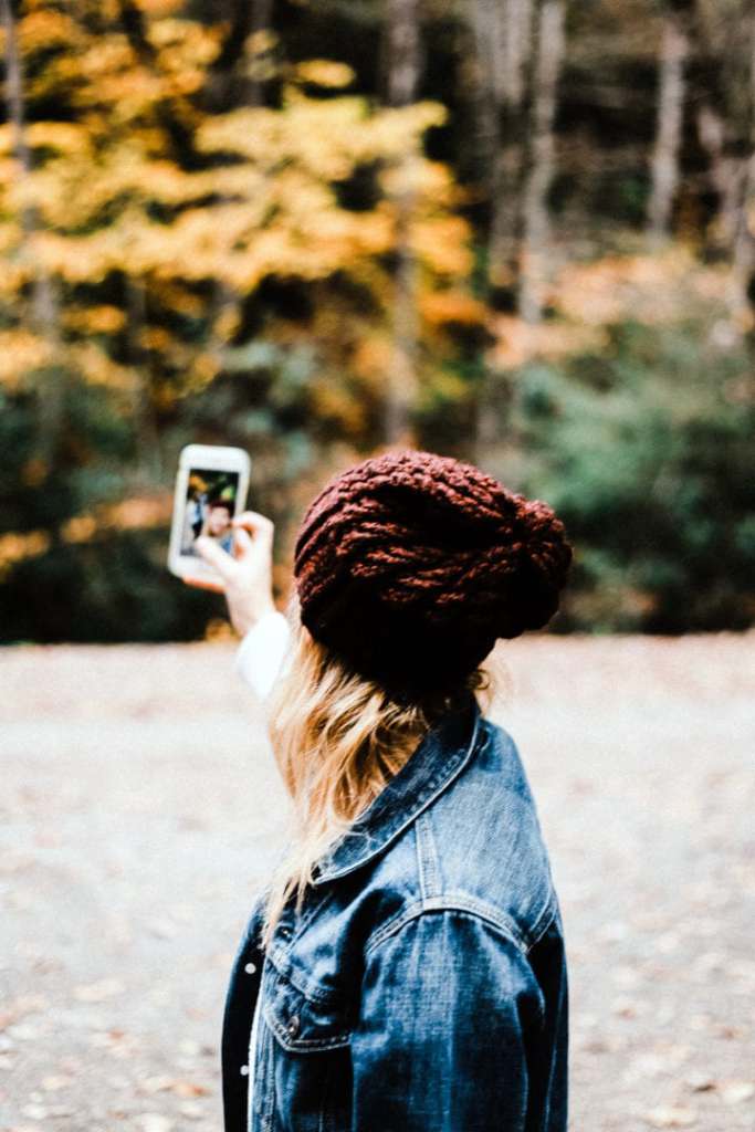 5 Tips for Surviving the Holidays While on Assignment nurse working over the holidays