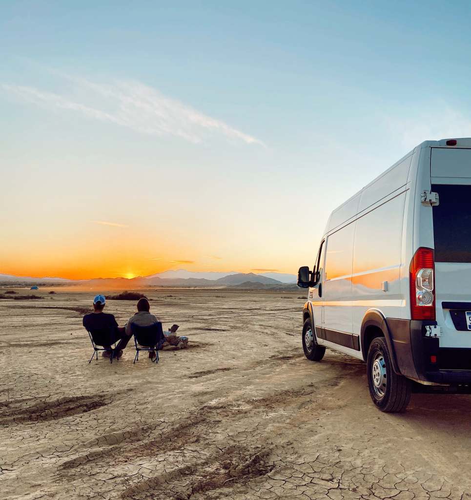 3 Stories to Remind You Why You Love Travel Nursing travel nurse vanlife joshua tree national park