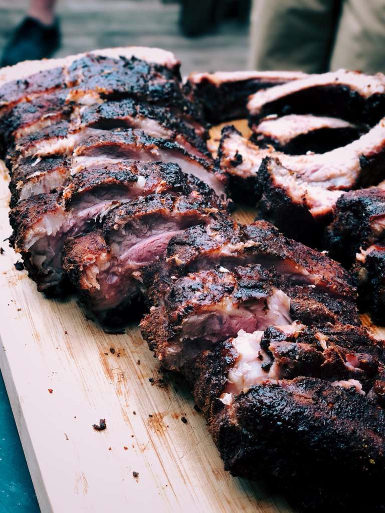 Travel Nurse Lifestyle: What to See in St. Louis, MO st louis barbeque travel nurse food list