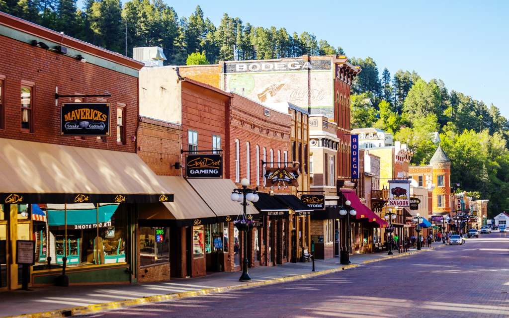 10 South Dakota Destinations for Healthcare Travelers