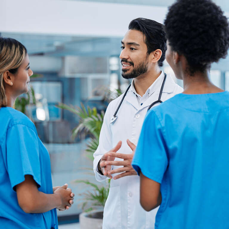 discussion-teamwork-nurses-doctor-hospital