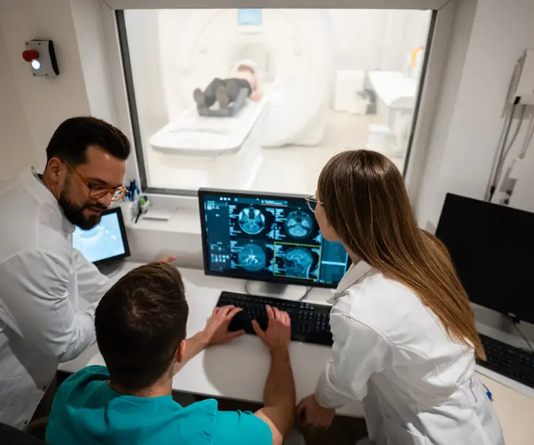 MRI Tech and doctors